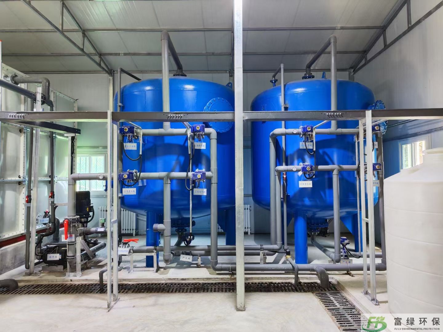 离子交换树脂前为什么要先去除余氯，如何去除？